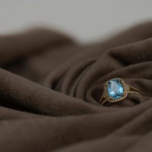 Aquamarine East West Ring in 14k White Gold (9x7mm)